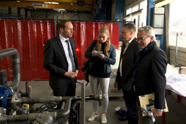 Der Bürgermeister zu Gast bei heat 11 manufacture. Production facility for thermal oil heaters.